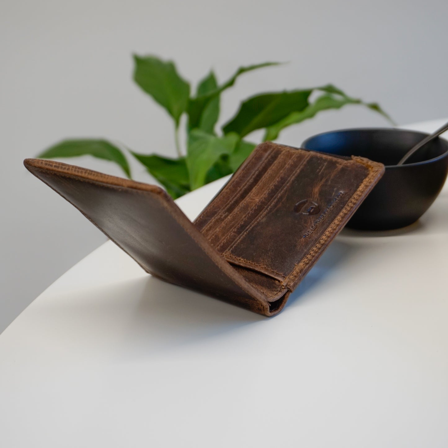 Double Bay Wallet Waxed Buffalo Hide