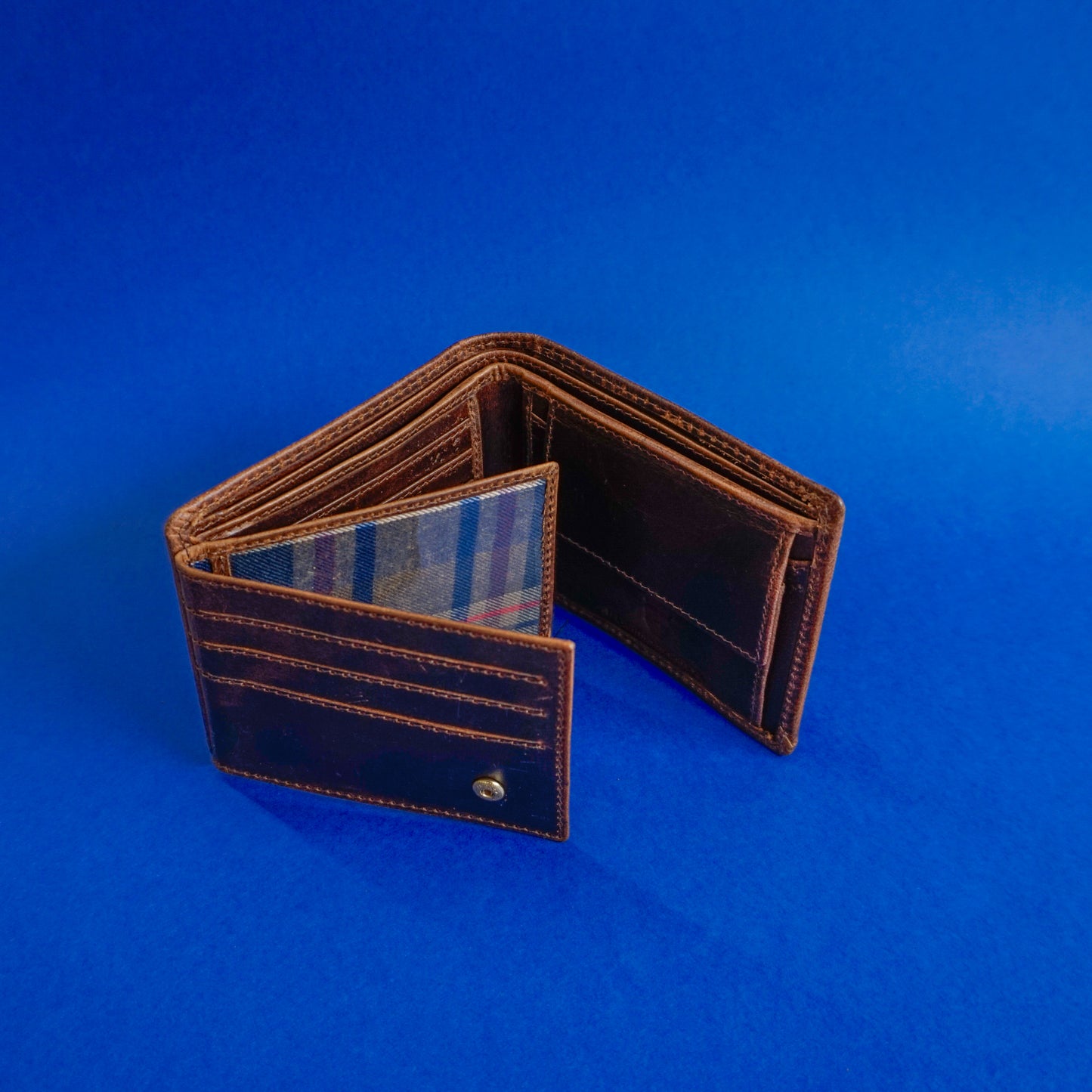 Mascot Wallet Waxed Buffalo Hide