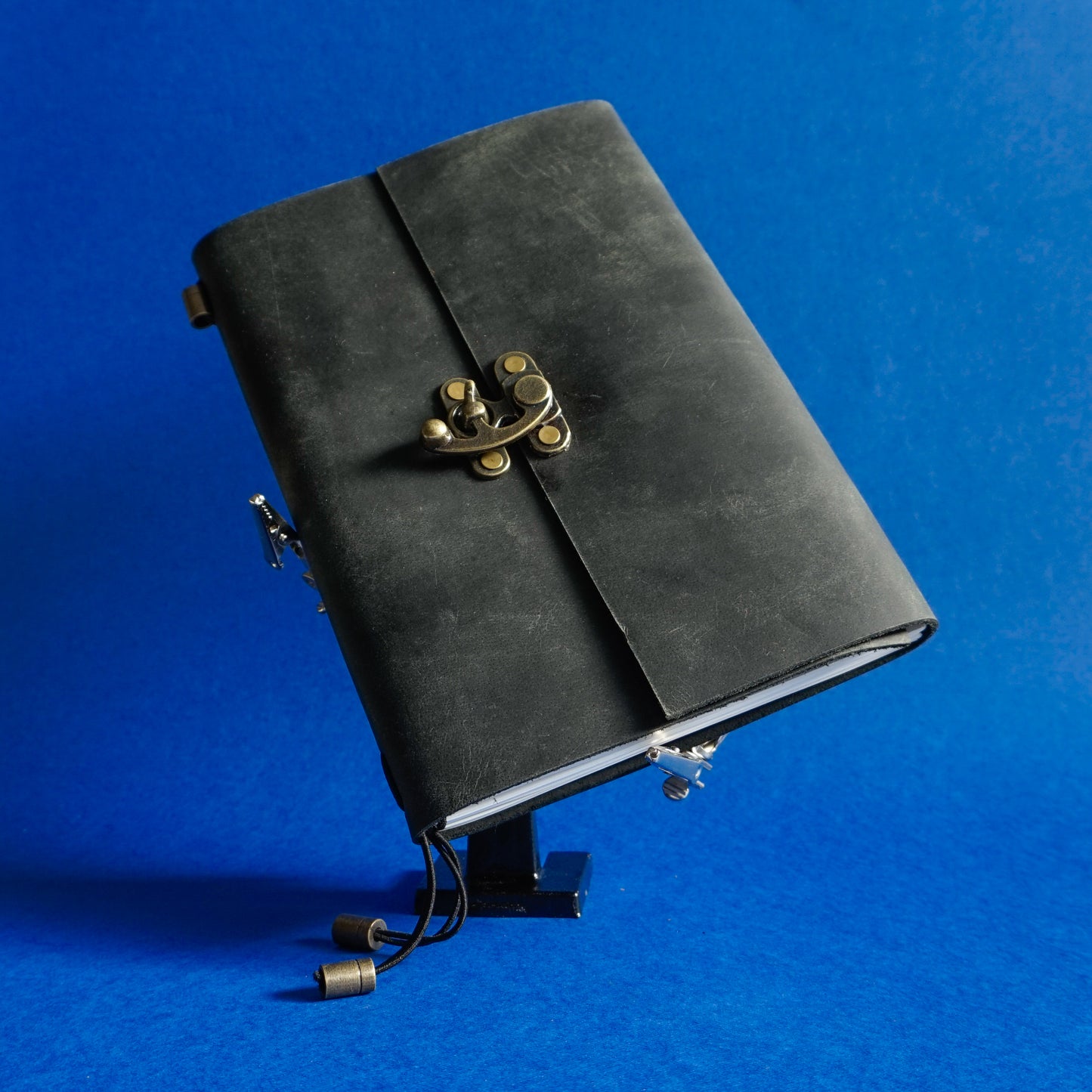 Midori A5 Journal Lock in Black Cowhide