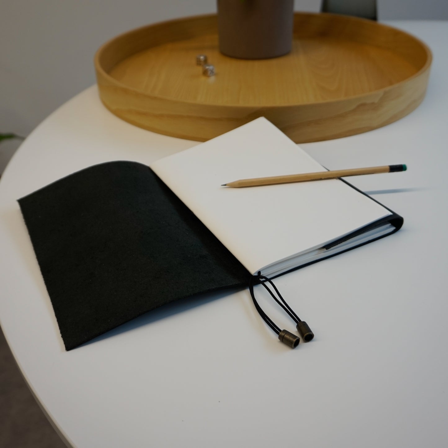 Midori A5 Journal Elastic in Black Cowhide