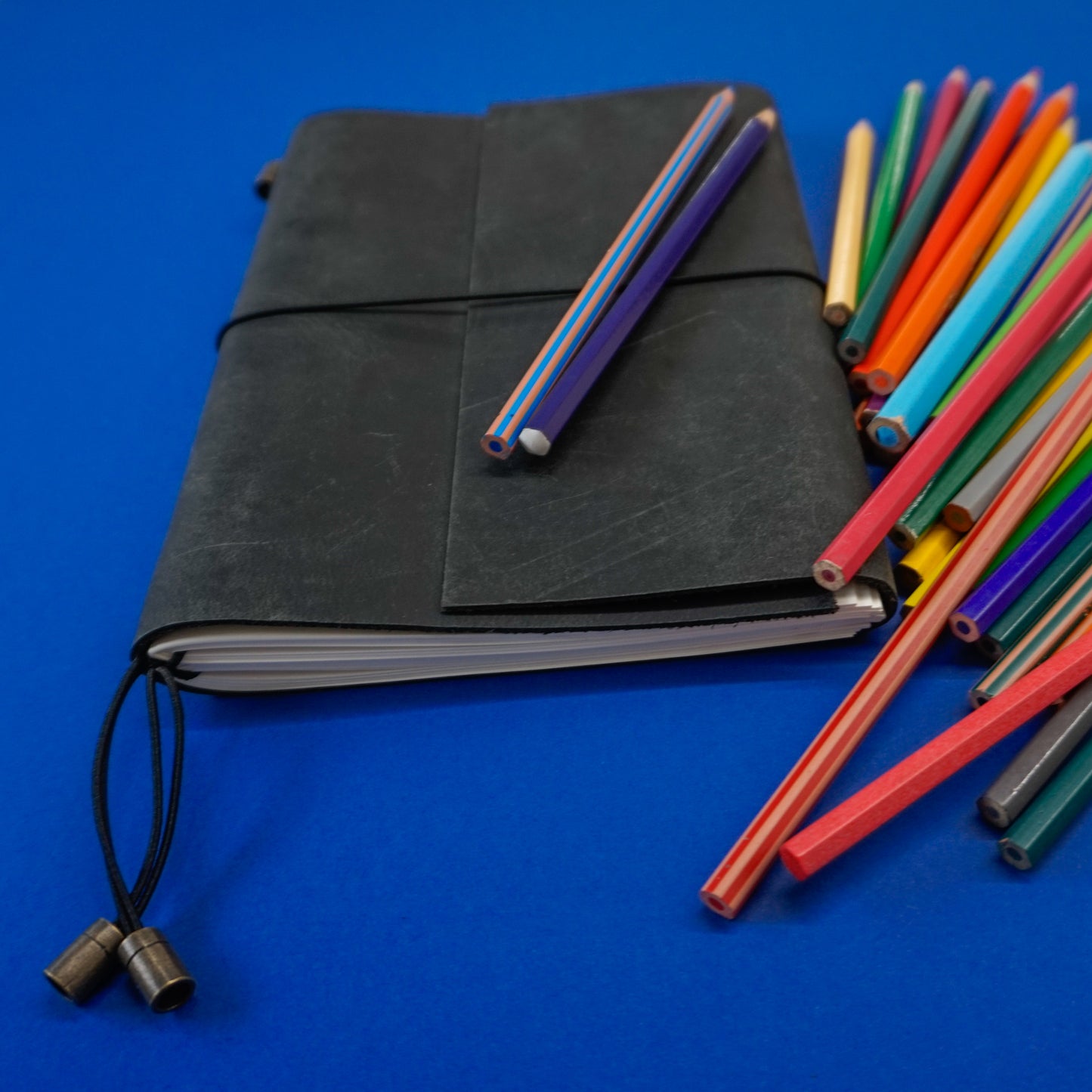 Midori A5 Journal Elastic in Black Cowhide