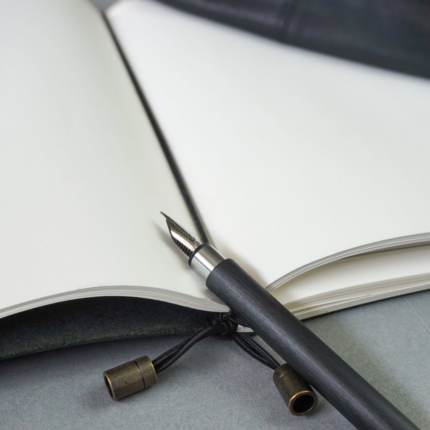 Midori A6 Journal Elastic in Black Cowhide