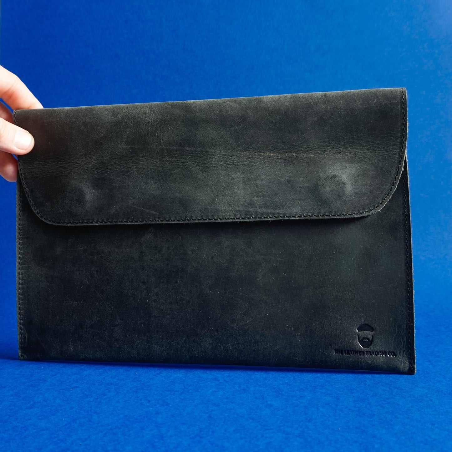 Newtown 11 Tablet Case Cowhide Black