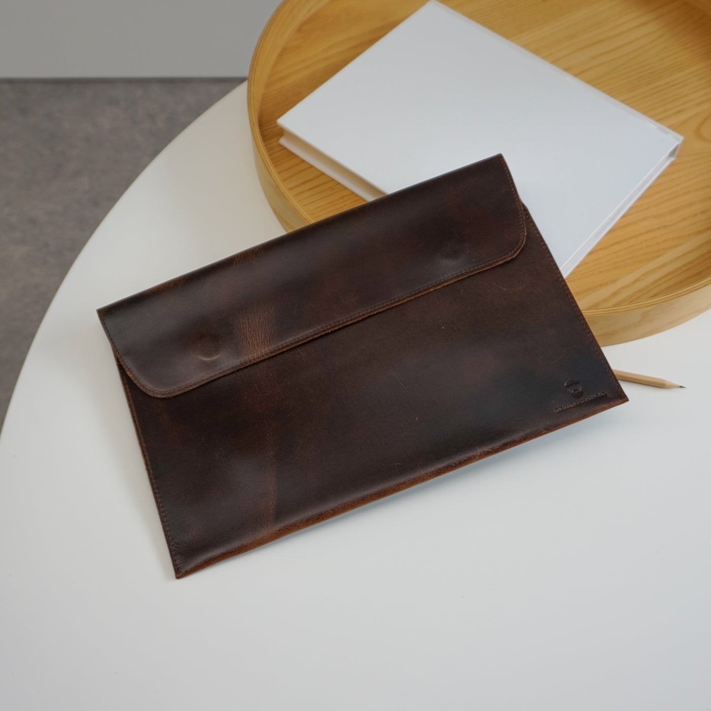 Newtown 14 Laptop Case Waxed Buffalo Hide