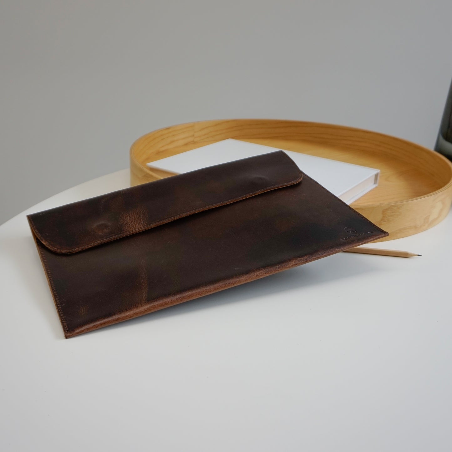 Newtown 14 Laptop Case Waxed Buffalo Hide