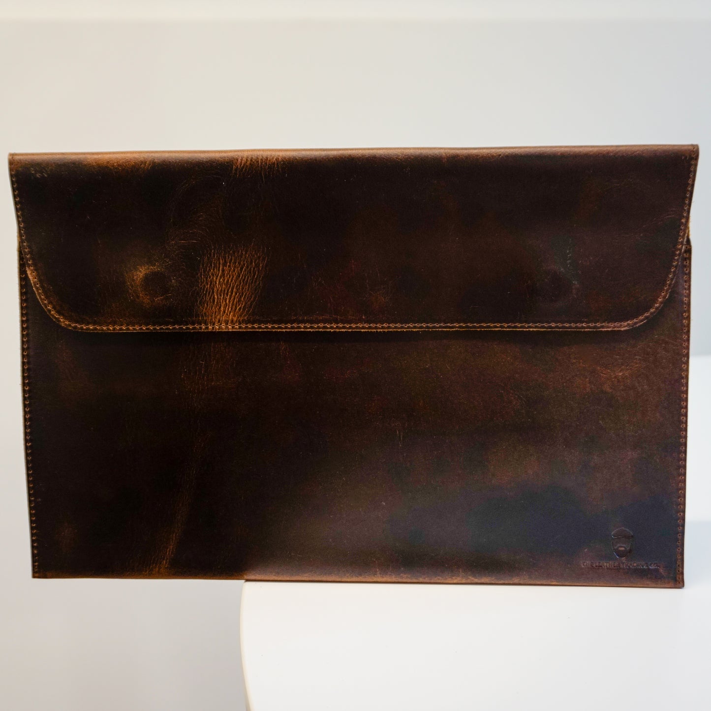 Newtown 14 Laptop Case Waxed Buffalo Hide