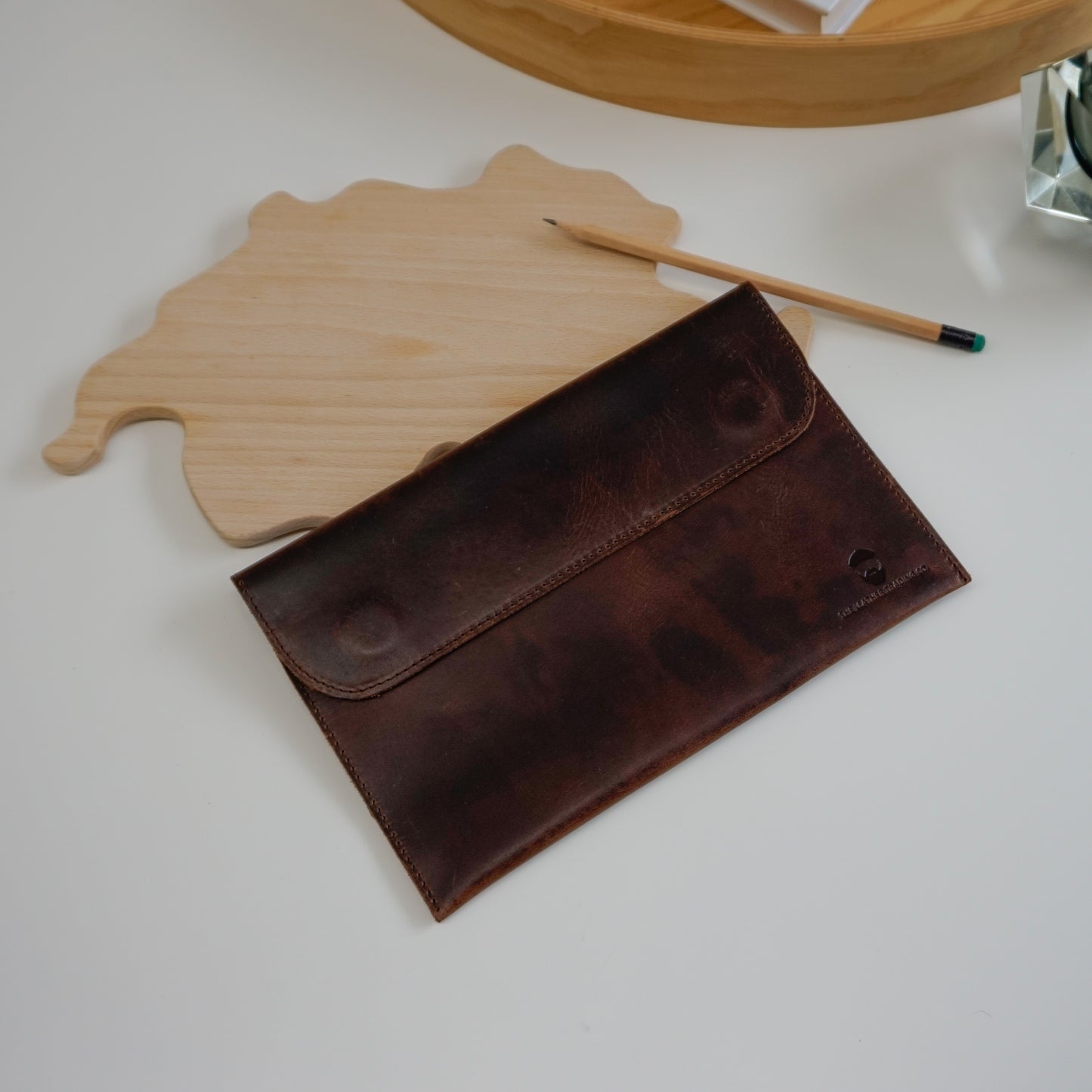 Newtown 8 Small Tablet Case Waxed Buffalo Hide