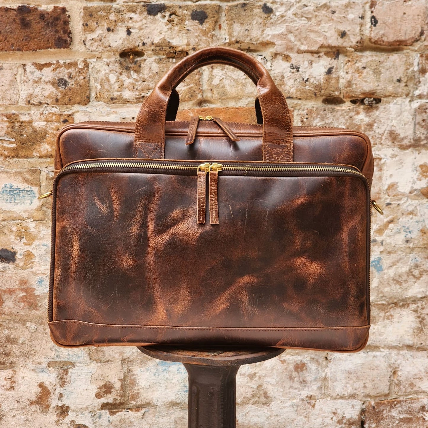 PYRMONT 16-BUFF-ZIP-LAPTOP BAG-BROWN