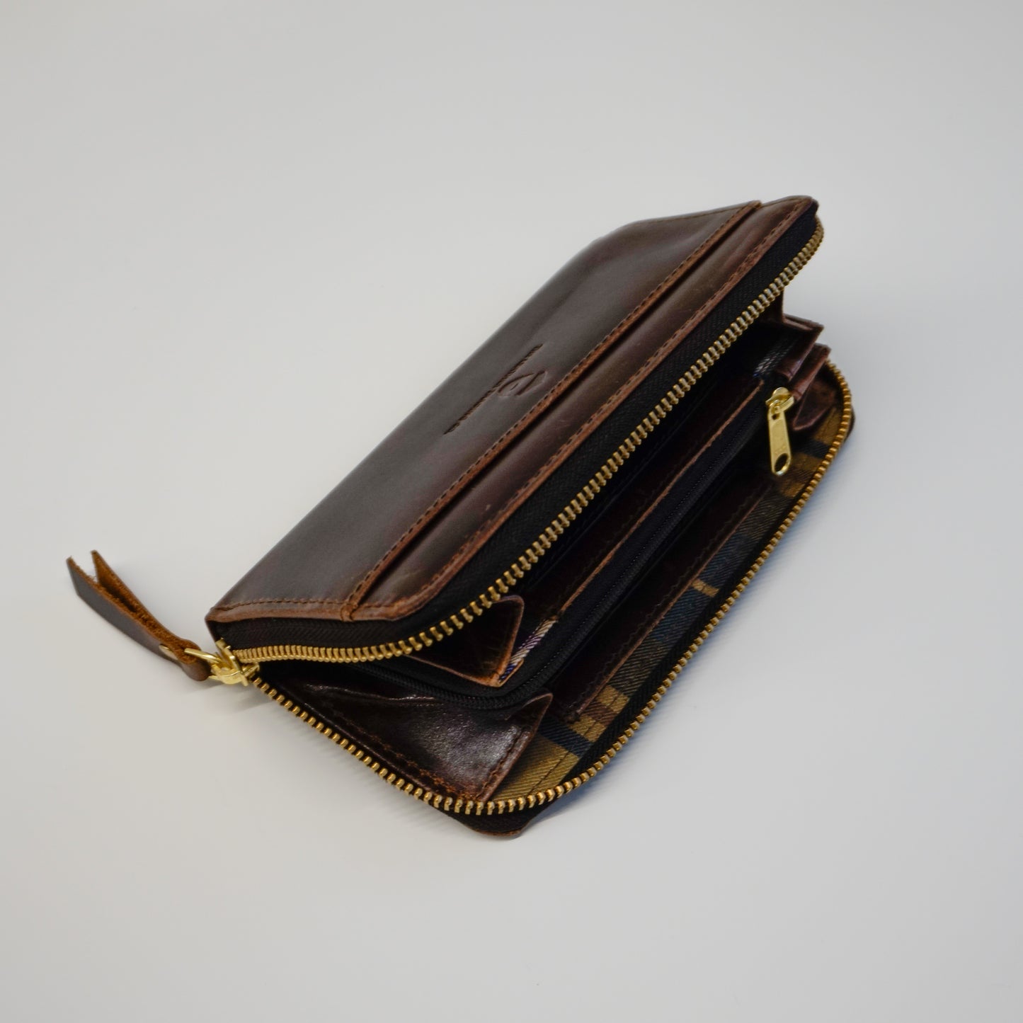 Potts Point Clutch Wallet Waxed Buffalo Hide
