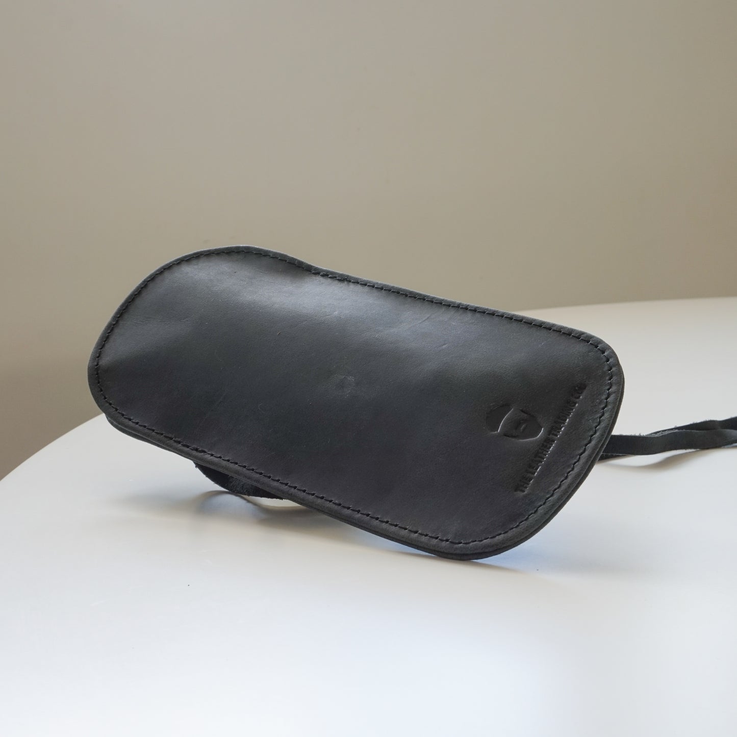 Slip Inn Glasses Case Cowhide Black