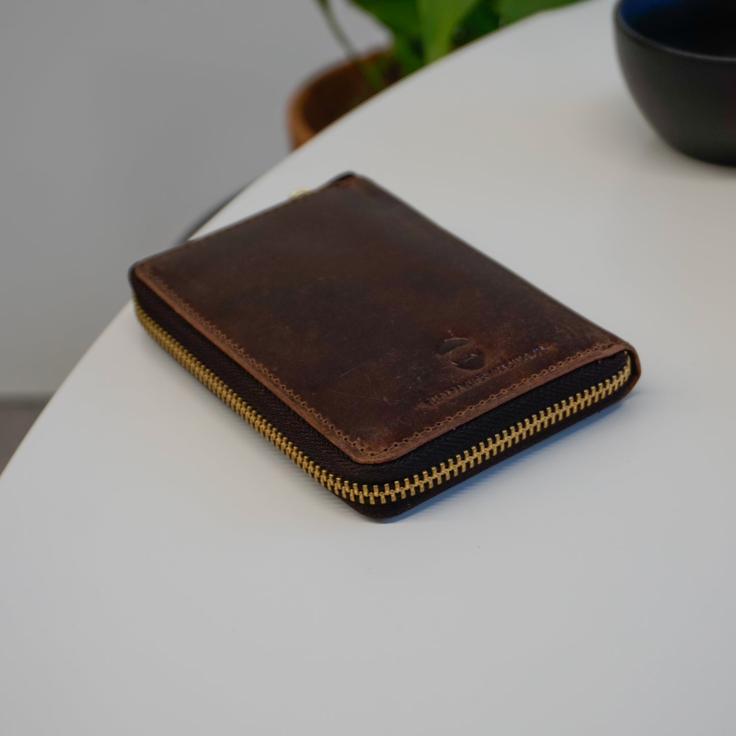 Tassie Wallet Waxed Buffalo Hide