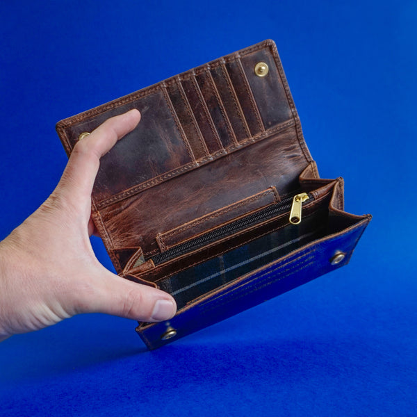 Hunters Hill Clutch Wallet Waxed Buffalo Hide