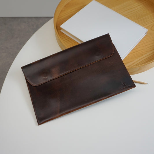 Newtown 14 Laptop Case Waxed Buffalo Hide