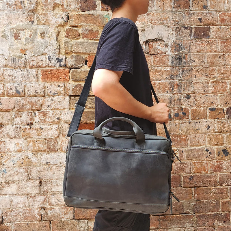 PYRMONT 16-BUFF-ZIP-LAPTOP BAG-BLACK