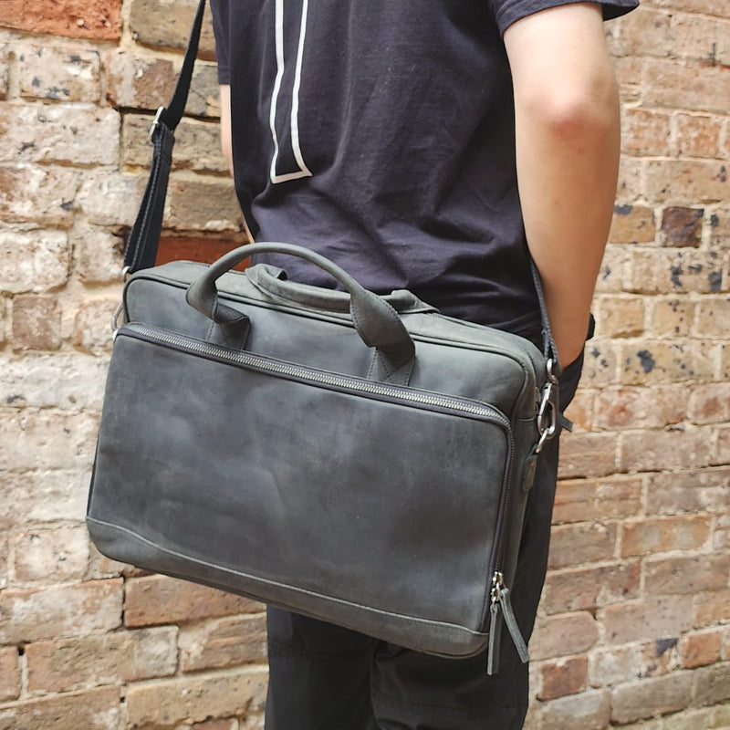 PYRMONT 16-BUFF-ZIP-LAPTOP BAG-BLACK