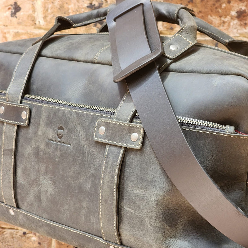 ULURU 50CMM BUFFALO TRAVEL AND GYM DUFFLE BAG - BLACK