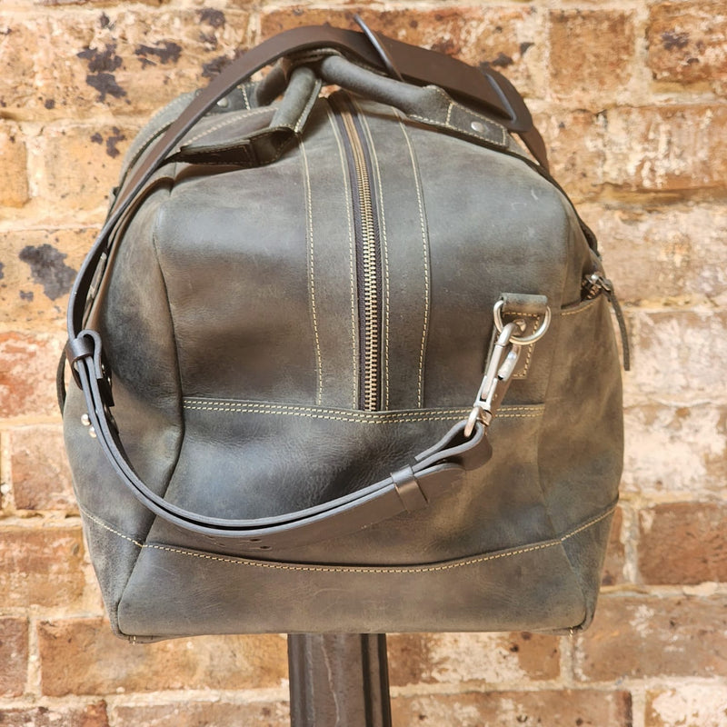 ULURU 50CMM BUFFALO TRAVEL AND GYM DUFFLE BAG - BLACK