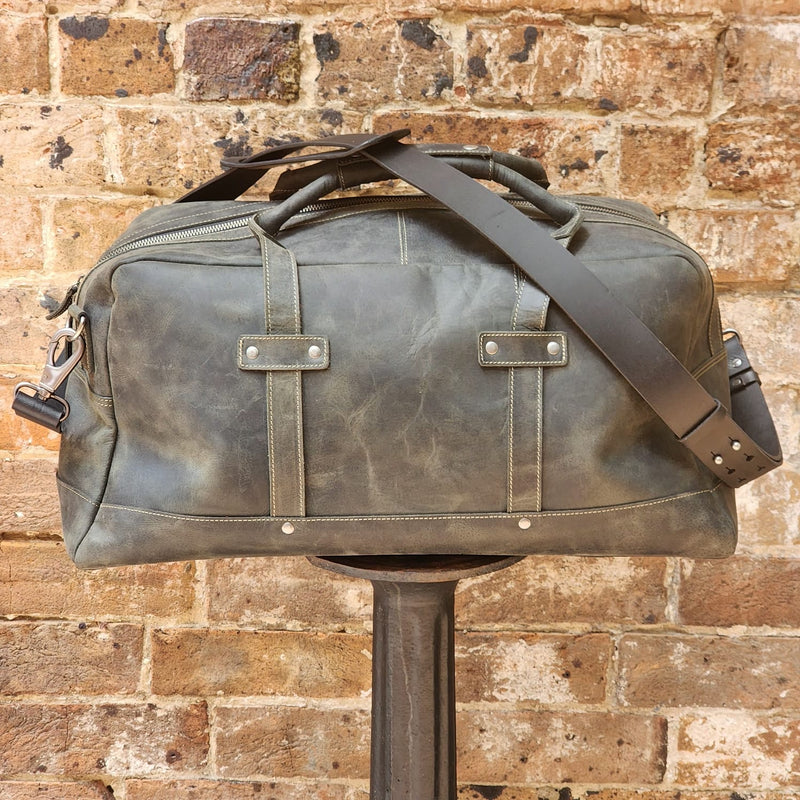 ULURU 50CMM BUFFALO TRAVEL AND GYM DUFFLE BAG - BLACK